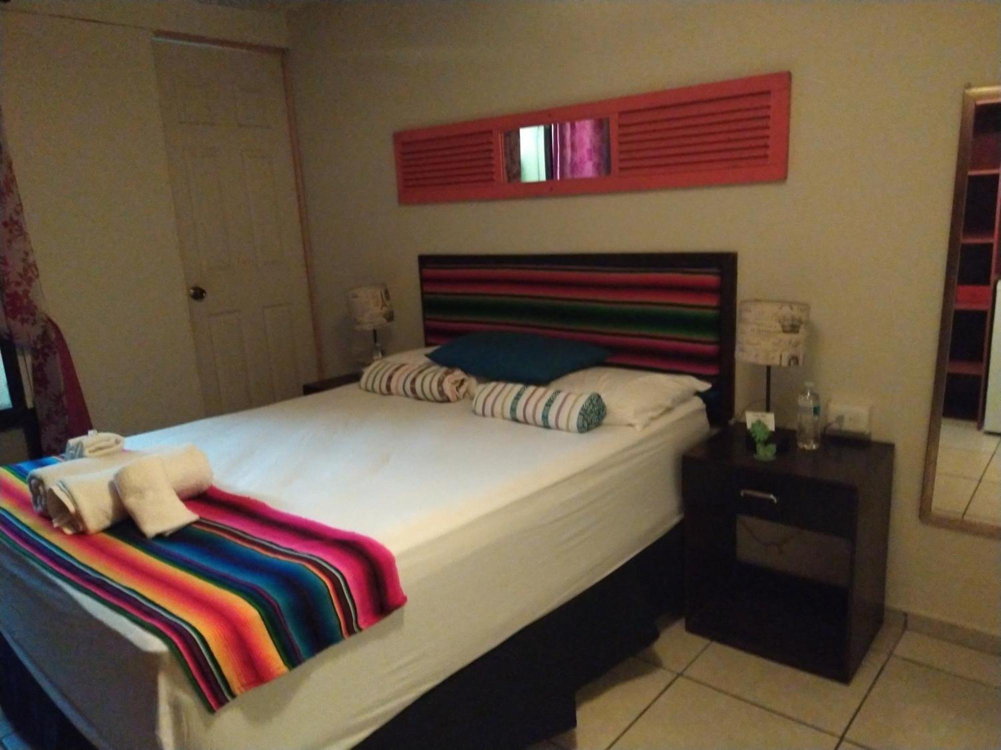 Hotel Antiguo Antiguo Cuscatlán Rum bild
